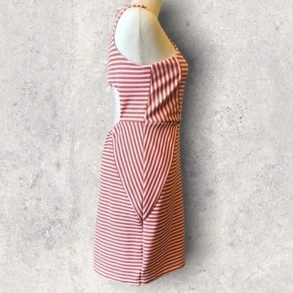 Trixxi dress - Picture 5 of 10